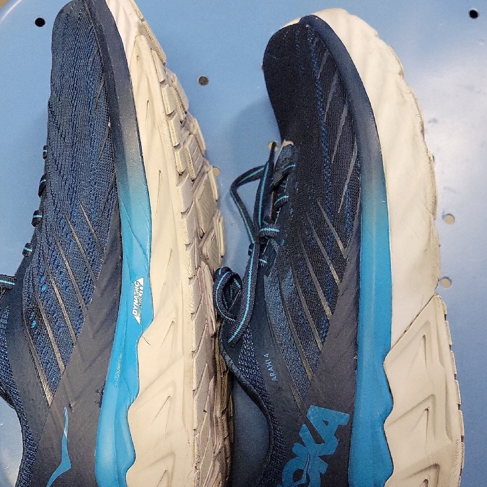 HOKA  ARAHI 4. MENS 8. GREAT CONDITION. - Picture 4 of 4